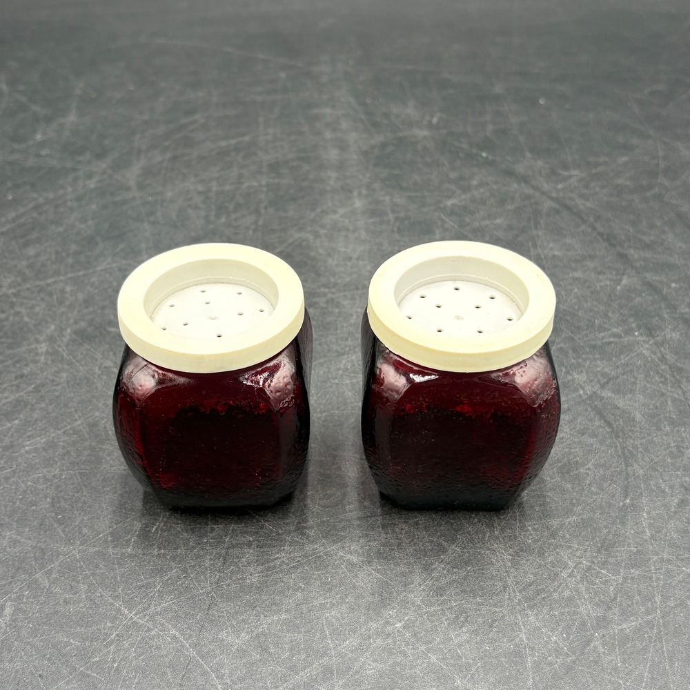 Vtg Wheaton Royal Ruby Red Pebble Glass Salt & Pepper Shakers Set No Lids USA